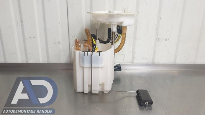 Gebruikte Tank element Pomp BMW 2 serie Active Tourer (F45) 220dA xDrive 2.0 TwinPower Turbo 16V Prijs € 99,99 Margeregeling aangeboden door Autodemontage Aandijk
