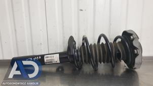 Gebruikte Schokdemperpoot rechts-voor BMW 2 serie Active Tourer (F45) 220dA xDrive 2.0 TwinPower Turbo 16V Prijs € 174,99 Margeregeling aangeboden door Autodemontage Aandijk