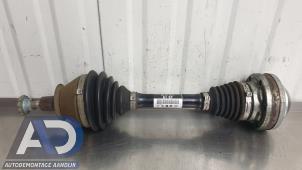 Gebruikte Aandrijfas links-voor Volkswagen Polo V (6R) 1.8 GTI 16V Prijs € 99,99 Margeregeling aangeboden door Autodemontage Aandijk