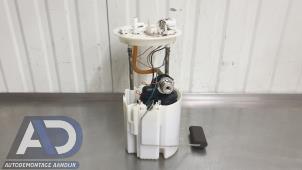 Gebruikte Tank element Pomp Opel Astra J (PC6/PD6/PE6/PF6) 1.6 16V Ecotec Prijs € 49,99 Margeregeling aangeboden door Autodemontage Aandijk