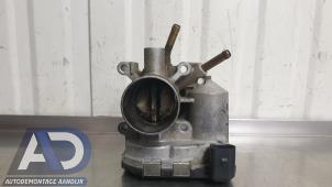 Gebruikte Gasklephuis Volkswagen Polo III (6N2) 1.0 Prijs € 24,99 Margeregeling aangeboden door Autodemontage Aandijk