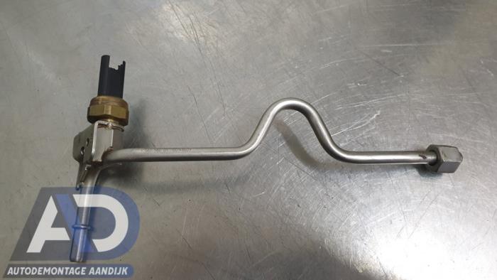 Brandstofdruk sensor van een BMW 1 serie (E87/87N) 118i 16V 2008