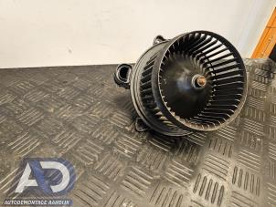 Gebruikte Chaufage Ventilatiemotor Ford Puma 1.0 Ti-VCT EcoBoost mHEV 12V Prijs € 39,99 Margeregeling aangeboden door Autodemontage Aandijk
