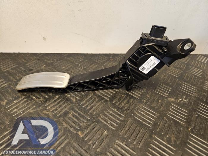 Gaspedaalpositie Sensor van een Ford Puma 1.0 Ti-VCT EcoBoost mHEV 12V 2021