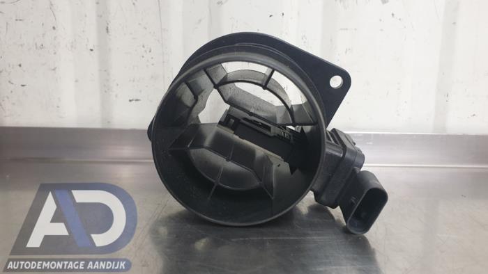 Luchtmassameter van een Volkswagen Polo V (6R) 1.4 TDI 12V 90 2017