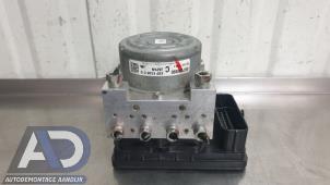 Gebruikte ABS Pomp Mitsubishi Outlander (GF/GG) 2.0 16V 4x2 Prijs € 124,99 Margeregeling aangeboden door Autodemontage Aandijk