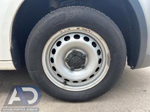Gebruikte Velgen set Volkswagen Caddy III (2KA,2KH,2CA,2CH) 1.6 TDI 16V Prijs € 124,99 Margeregeling aangeboden door Autodemontage Aandijk