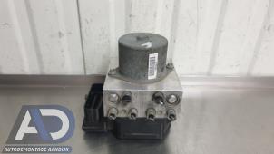 Gebruikte ABS Pomp Ford S-Max (GBW) 2.0 Ecoboost 16V Prijs € 99,99 Margeregeling aangeboden door Autodemontage Aandijk