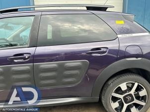 Gebruikte Deur 4Deurs links-achter Citroen C4 Cactus (0B/0P) 1.2 PureTech 82 12V Prijs € 249,99 Margeregeling aangeboden door Autodemontage Aandijk