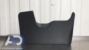 Gebruikte Airbag Knie Toyota Yaris II (P9) 1.3 16V VVT-i Prijs € 74,99 Margeregeling aangeboden door Autodemontage Aandijk