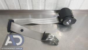 Gebruikte Veiligheidsgordel rechts-achter Audi A4 Avant (B8) 2.0 TDI 16V Prijs € 29,99 Margeregeling aangeboden door Autodemontage Aandijk