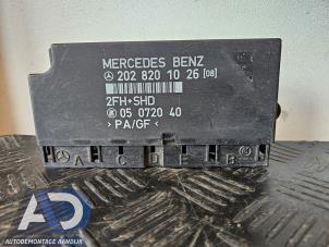 Gebruikte Comfort Module Mercedes C Combi (S202) 1.8 C180T 16V Prijs € 39,99 Margeregeling aangeboden door Autodemontage Aandijk