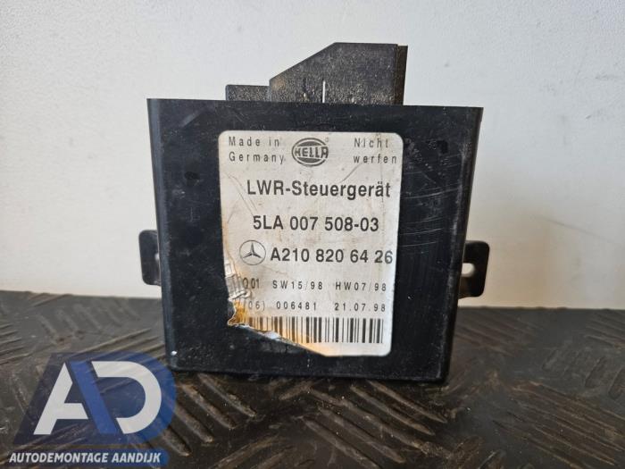 Gebruikte Computer Verlichting Mercedes E (W210) 3.0 E-300D Turbo 24V Prijs € 19,99 Margeregeling aangeboden door Autodemontage Aandijk