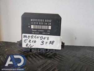 Gebruikte Centrale Deurvergrendelings Module Mercedes E (W210) 2.9 E-290 TDi Prijs € 19,99 Margeregeling aangeboden door Autodemontage Aandijk