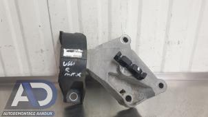 Gebruikte Motorsteun Renault Clio IV (5R) 0.9 Energy TCE 90 12V Prijs € 24,99 Margeregeling aangeboden door Autodemontage Aandijk