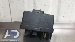 Gebruikte Relais Voorgloei Fiat Grande Punto (199) 1.3 JTD Multijet 16V VGT Prijs € 9,99 Margeregeling aangeboden door Autodemontage Aandijk