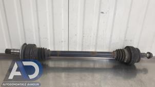 Gebruikte Aandrijfas rechts-achter Mercedes E (C207) E-350 CGI V6 24V Prijs € 49,99 Margeregeling aangeboden door Autodemontage Aandijk