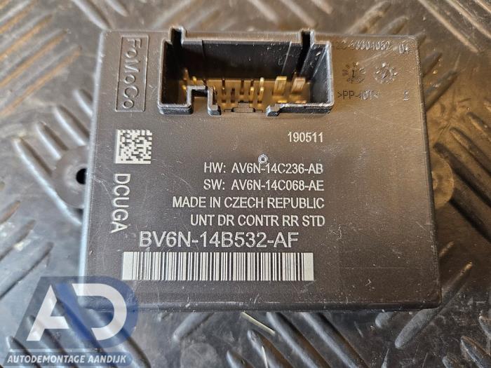 Centrale Deurvergrendelings Module van een Ford Focus 3 1.6 EcoBoost 16V 2012