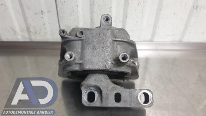 Gebruikte Motorsteun Volkswagen Caddy III (2KA,2KH,2CA,2CH) 1.6 TDI 16V Prijs € 24,99 Margeregeling aangeboden door Autodemontage Aandijk