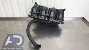 Gebruikte Inlaatspruitstuk Peugeot 308 (4A/C) 1.6 VTI 16V Prijs € 39,99 Margeregeling aangeboden door Autodemontage Aandijk