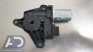 Gebruikte Portierruitmotor Mercedes A (W176) 1.6 A-180 16V Prijs € 19,99 Margeregeling aangeboden door Autodemontage Aandijk