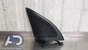 Gebruikte Tweeter Mercedes A (W176) 1.6 A-180 16V Prijs € 24,99 Margeregeling aangeboden door Autodemontage Aandijk