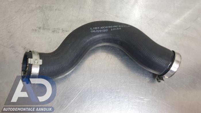 Gebruikte Intercooler Slang Ford Puma 1.0 Ti-VCT EcoBoost mHEV 12V Prijs € 39,99 Margeregeling aangeboden door Autodemontage Aandijk