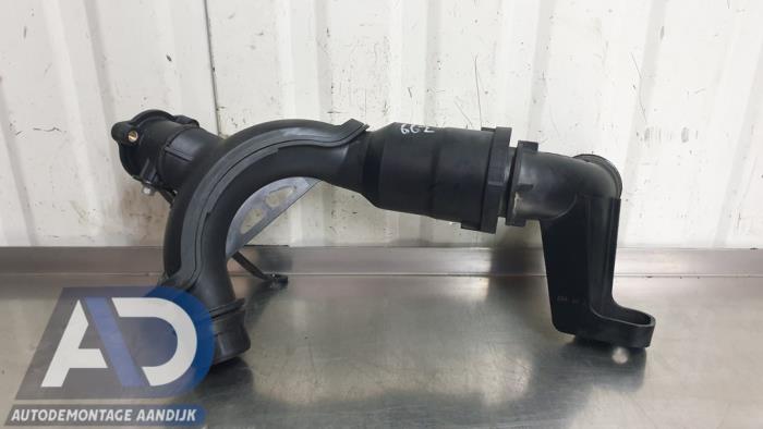 Gebruikte Intercooler Buis Ford Puma 1.0 Ti-VCT EcoBoost mHEV 12V Prijs € 49,99 Margeregeling aangeboden door Autodemontage Aandijk