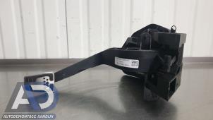 Gebruikte Koppelingspedaal Ford Puma 1.0 Ti-VCT EcoBoost mHEV 12V Prijs € 39,99 Margeregeling aangeboden door Autodemontage Aandijk