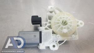 Gebruikte Portierruitmotor Ford Puma 1.0 Ti-VCT EcoBoost mHEV 12V Prijs € 19,99 Margeregeling aangeboden door Autodemontage Aandijk