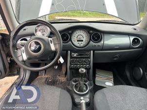 Gebruikte Airbag Set + Module BMW Mini One/Cooper (R50) 1.6 16V Cooper Prijs € 249,99 Margeregeling aangeboden door Autodemontage Aandijk
