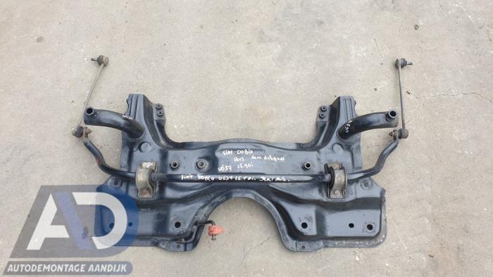 Gebruikte Subframe Fiat Doblo Cargo (263) 1.6 D Multijet Dualogic Prijs € 124,99 Margeregeling aangeboden door Autodemontage Aandijk