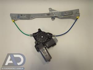 Gebruikte Ruitmechaniek 4Deurs rechts-voor Opel Corsa E 1.0 SIDI Turbo 12V Prijs € 39,99 Margeregeling aangeboden door Autodemontage Aandijk