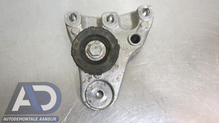 Gebruikte Motorrubber Skoda Fabia II (5J) 1.2 TSI Prijs € 24,99 Margeregeling aangeboden door Autodemontage Aandijk