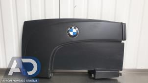 Gebruikte Luchtfilterhuis BMW 1 serie (E88) 120i 16V Prijs € 39,99 Margeregeling aangeboden door Autodemontage Aandijk