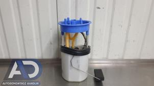 Gebruikte Tank element Pomp Volkswagen Polo V (6R) 1.2 TSI Prijs € 24,99 Margeregeling aangeboden door Autodemontage Aandijk