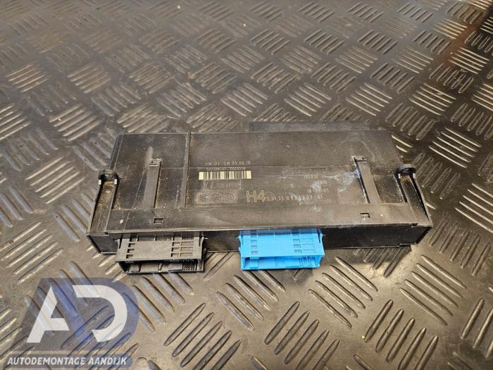 Gebruikte Computer Body Control BMW 3 serie Touring (E91) 330Xd 24V Prijs € 64,99 Margeregeling aangeboden door Autodemontage Aandijk