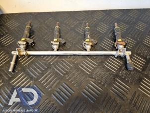 Gebruikte Injector brug Opel Zafira (M75) 1.8 16V Ecotec Prijs € 49,99 Margeregeling aangeboden door Autodemontage Aandijk