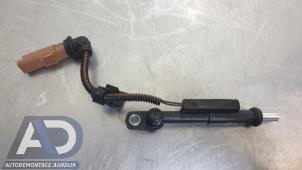 Gebruikte Olie aanzuigbuis Citroen C4 Cactus (0B/0P) 1.2 PureTech 82 12V Prijs € 29,99 Margeregeling aangeboden door Autodemontage Aandijk