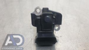 Gebruikte Luchtmassameter Opel Karl 1.0 12V Prijs € 19,99 Margeregeling aangeboden door Autodemontage Aandijk