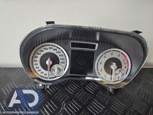 Gebruikte Kilometerteller KM Mercedes A (W176) 1.6 A-180 16V Prijs € 174,99 Margeregeling aangeboden door Autodemontage Aandijk