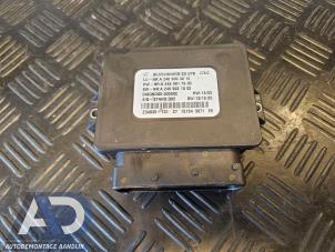 Gebruikte Handrem Module Mercedes A (W176) 1.6 A-180 16V Prijs € 24,99 Margeregeling aangeboden door Autodemontage Aandijk