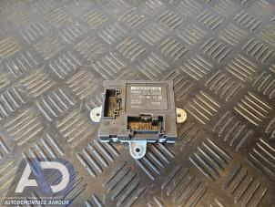 Gebruikte Module Centrale Deurvergrendeling Ford Fiesta 6 (JA8) 1.0 SCI 12V 80 Prijs € 14,99 Margeregeling aangeboden door Autodemontage Aandijk