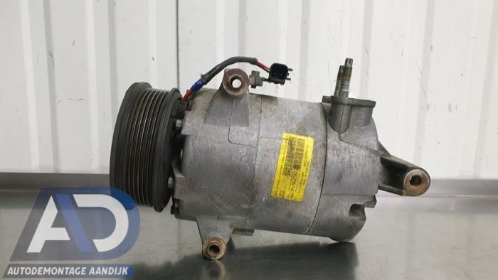 Aircopomp van een Ford Transit Custom 2.2 TDCi 16V 2015