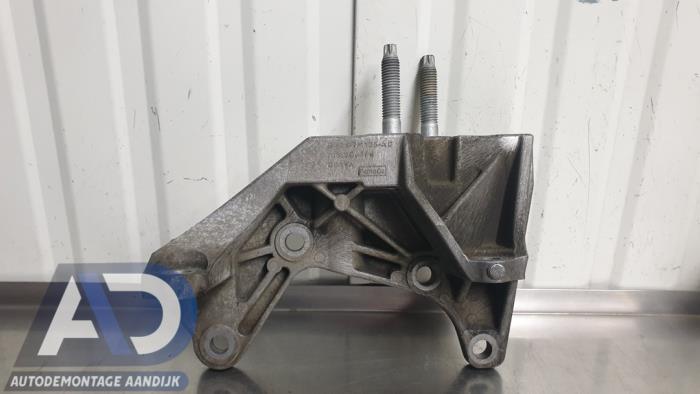 Gebruikte Versnellingsbak Steun Ford Transit Custom 2.2 TDCi 16V Prijs € 39,99 Margeregeling aangeboden door Autodemontage Aandijk