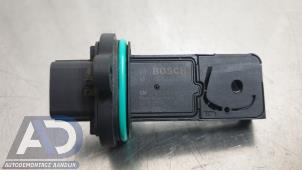 Gebruikte Luchtmassameter Opel Adam 1.2 16V Prijs € 24,99 Margeregeling aangeboden door Autodemontage Aandijk