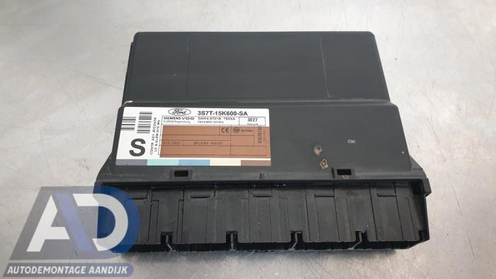 Gebruikte Computer Body Control Ford Mondeo III Wagon 1.8 16V Prijs € 39,99 Margeregeling aangeboden door Autodemontage Aandijk