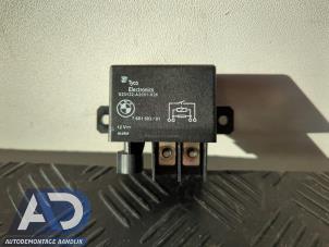 Gebruikte Gloeirelais BMW 5 serie Touring (F11) 535d 24V Prijs € 29,99 Margeregeling aangeboden door Autodemontage Aandijk