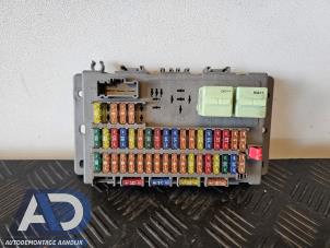 Gebruikte Zekeringkast BMW Mini One/Cooper (R50) 1.6 16V Cooper Prijs € 39,99 Margeregeling aangeboden door Autodemontage Aandijk