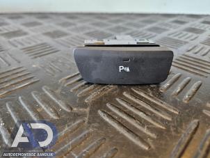 Gebruikte PDC Schakelaar Opel Mokka/Mokka X 1.4 Turbo 16V 4x2 Prijs € 19,99 Margeregeling aangeboden door Autodemontage Aandijk